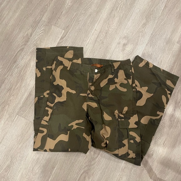 Luna B beige botany camo pant medium - Picture 2 of 4